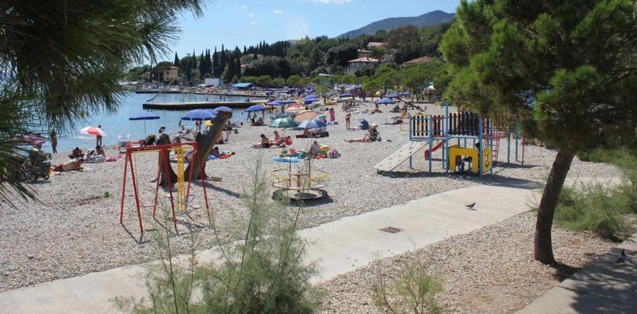 Apartman Vida Ičići Buitenkant foto