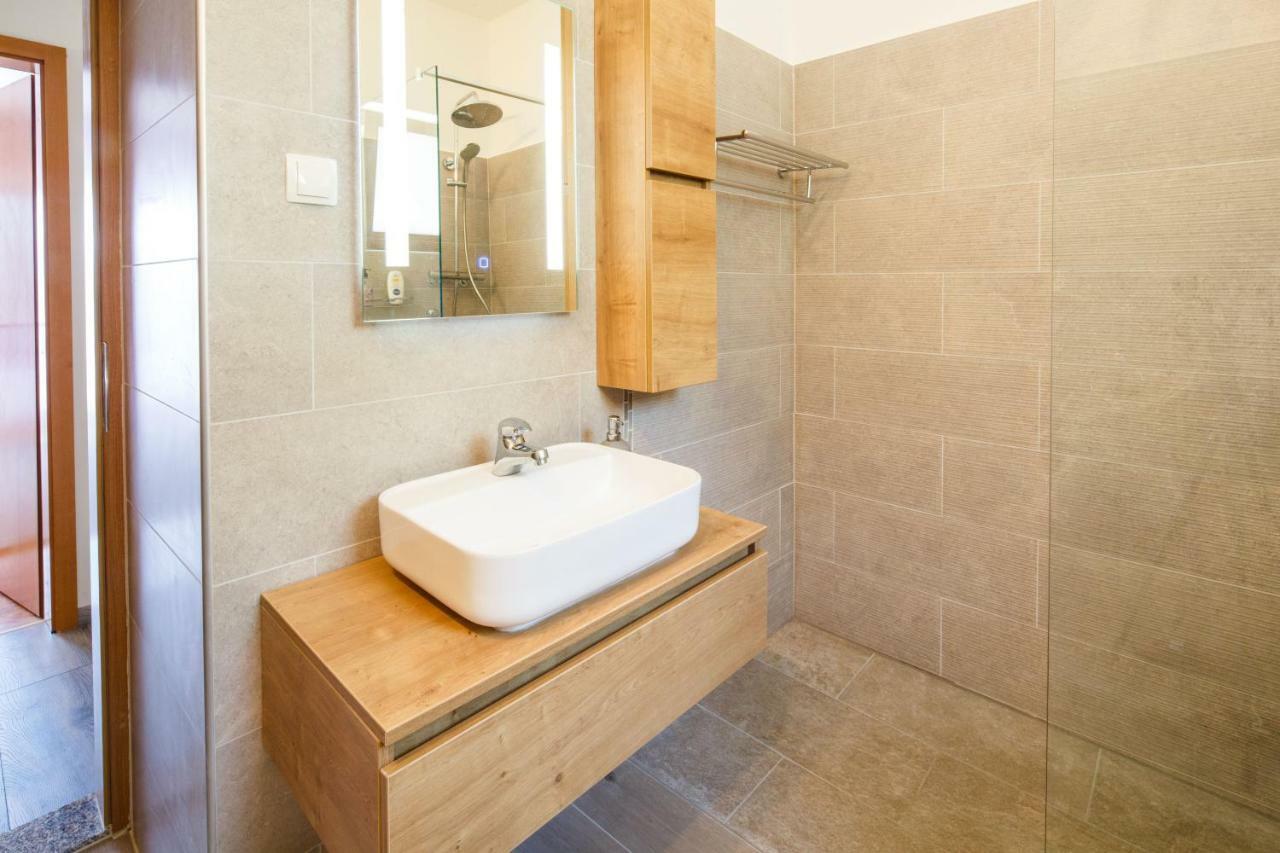 Apartman Vida Ičići Buitenkant foto